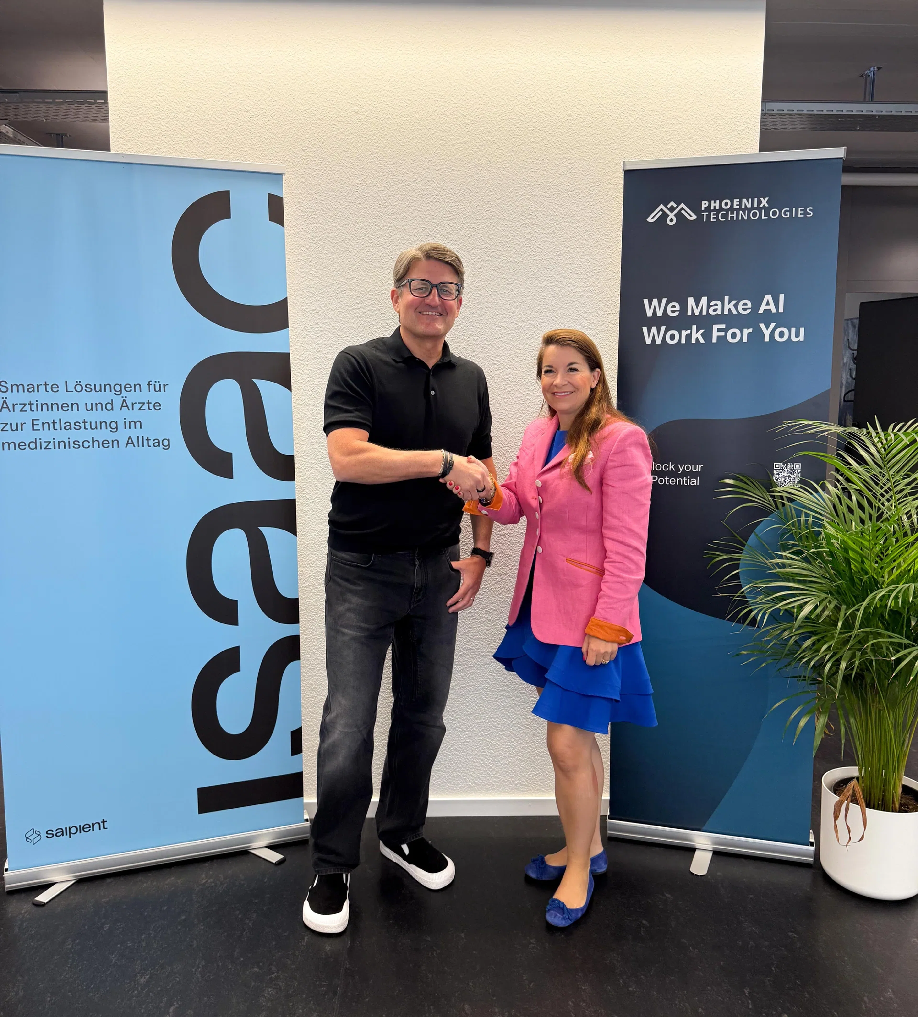Saipient AG und Phoenix Technologies schließen strategische Partnerschaft für souveräne Schweizer KI-Lösungen im Gesundheitswesen